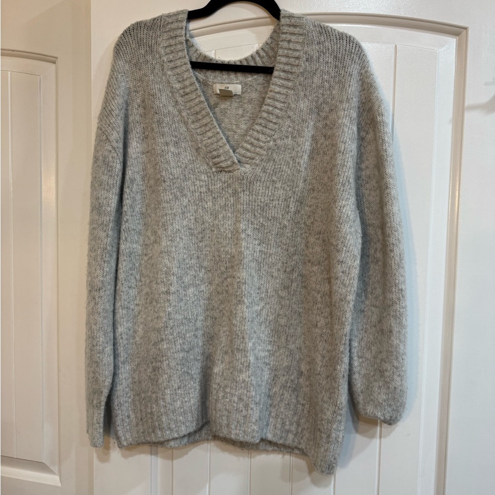 H&M Cozy Light Gray V-Neck Sweater